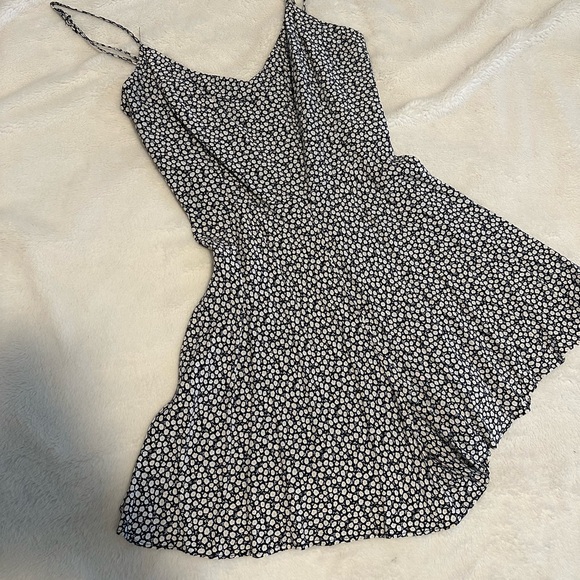 ZARA FLORAL ROMPER - Picture 1 of 5